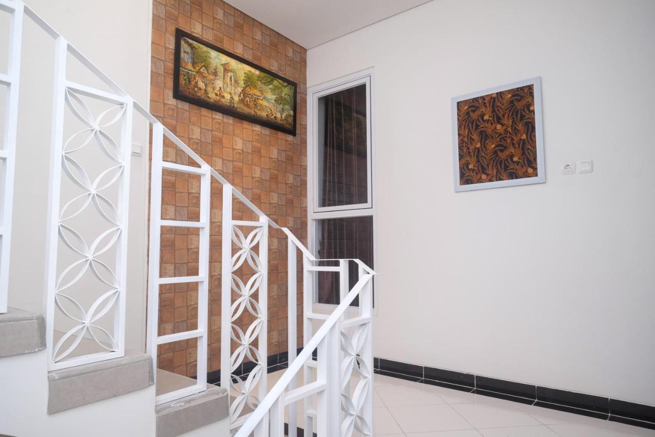 Reddoorz Syariah @ Tlogosari Semarang 호텔 Alastuwo 외부 사진