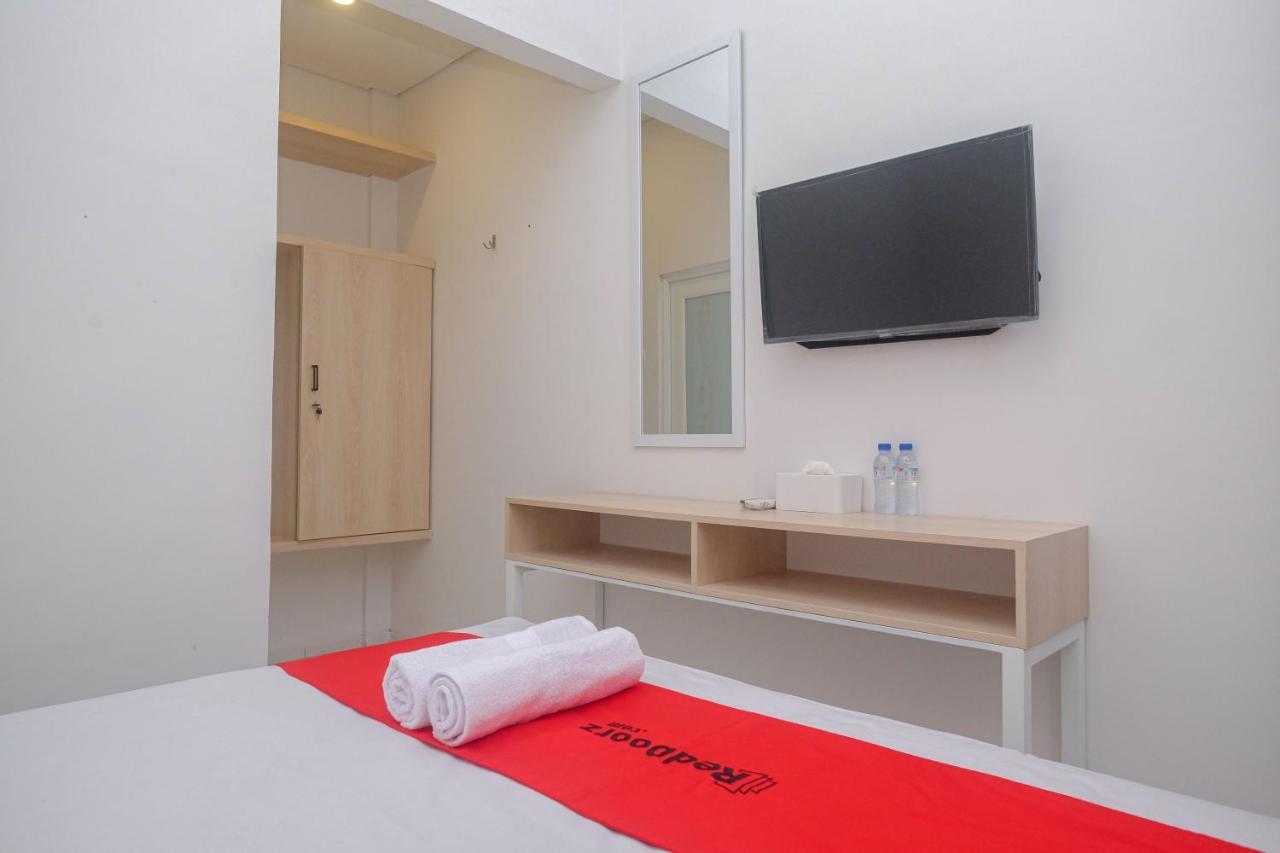 Reddoorz Syariah @ Tlogosari Semarang 호텔 Alastuwo 외부 사진